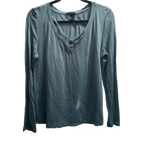 🖤5/$20 Pale Blue Criss Cross Long Sleeve Top